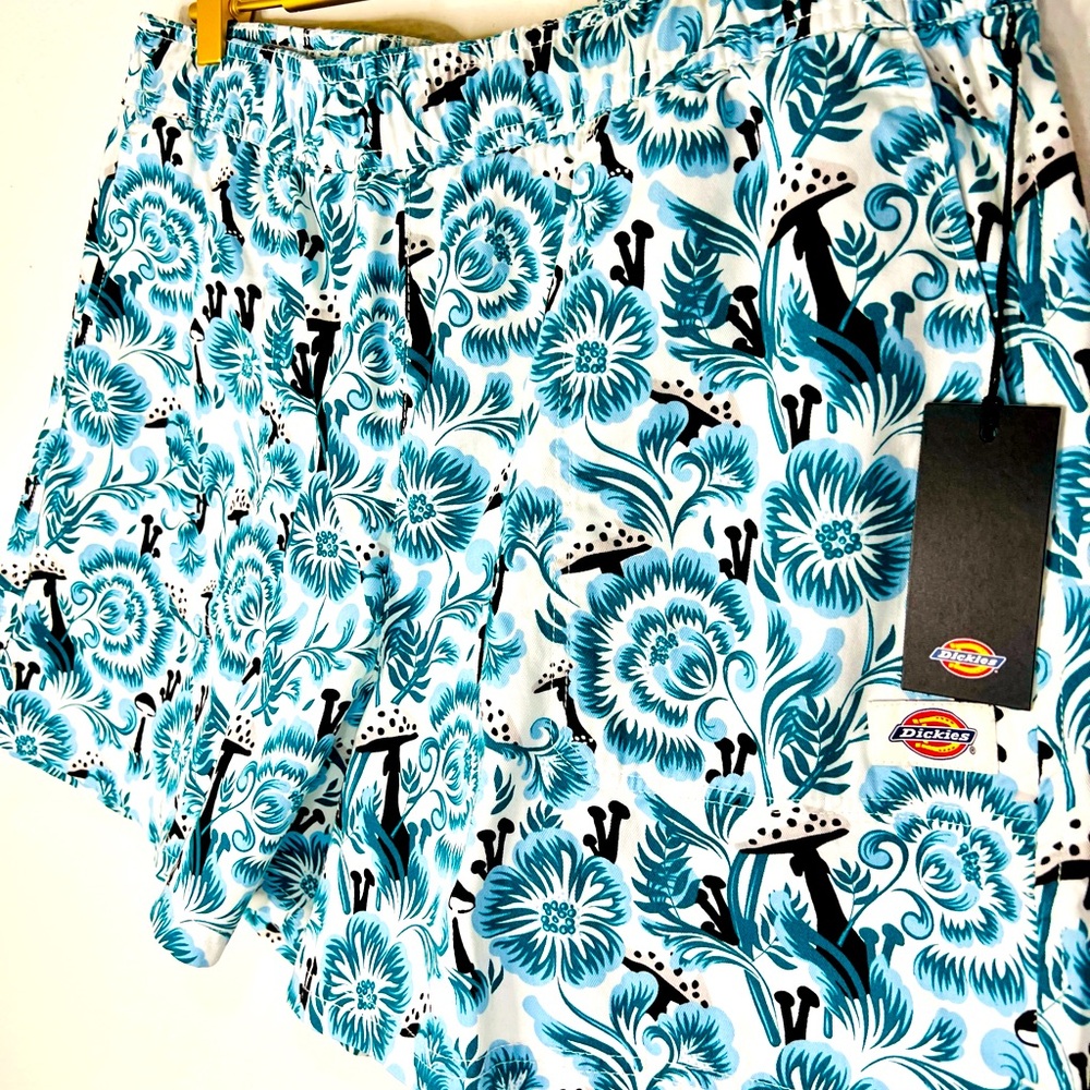 Dickies 100% Cotton Twill Roseburg Mushroom & Floral Shorts Cloud Flare Size XL - Picture 6 of 10